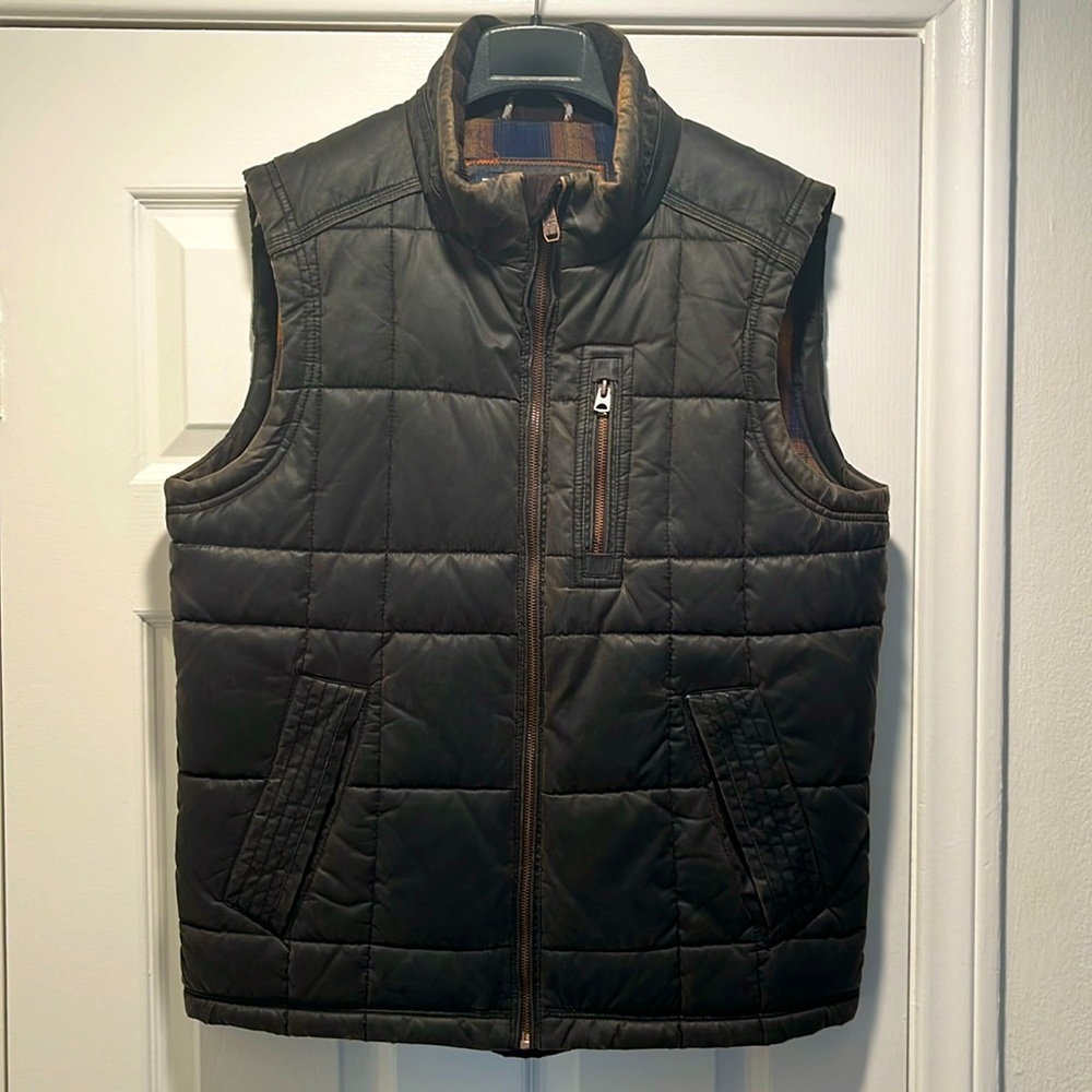 Beautiful men’s waxed vest from Manta Ray in chocolate brown